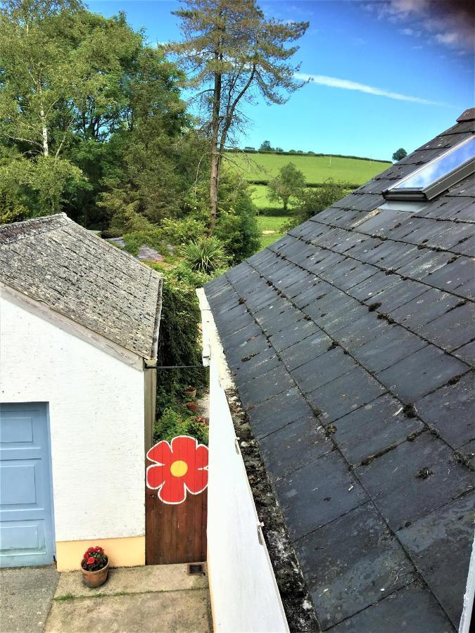 Llanboidy Heddfan Bed & Breakfast エクステリア 写真