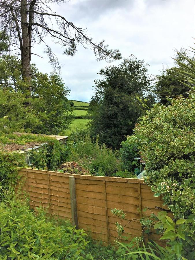 Llanboidy Heddfan Bed & Breakfast エクステリア 写真